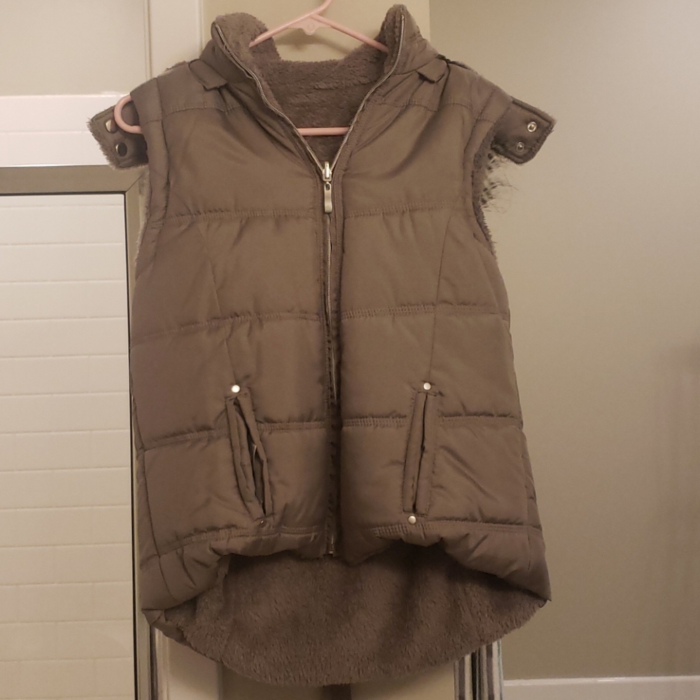 Reversible fuzzy vest